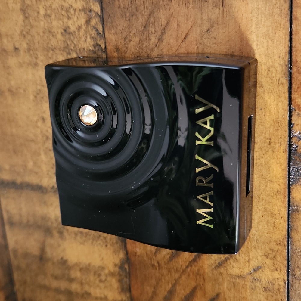 Mary Kay Compact Mini - Picture 4 of 5
